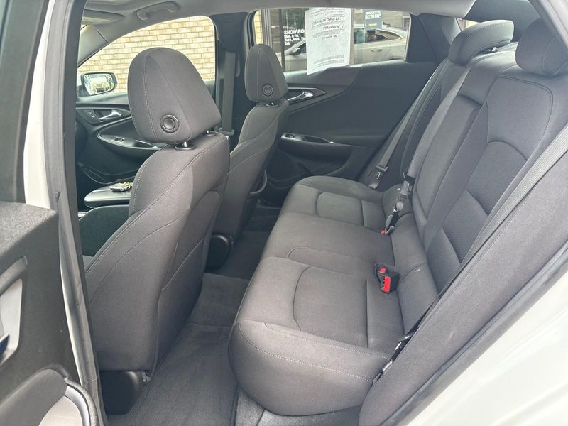 Used 2024 Chevrolet Malibu LTImage 4