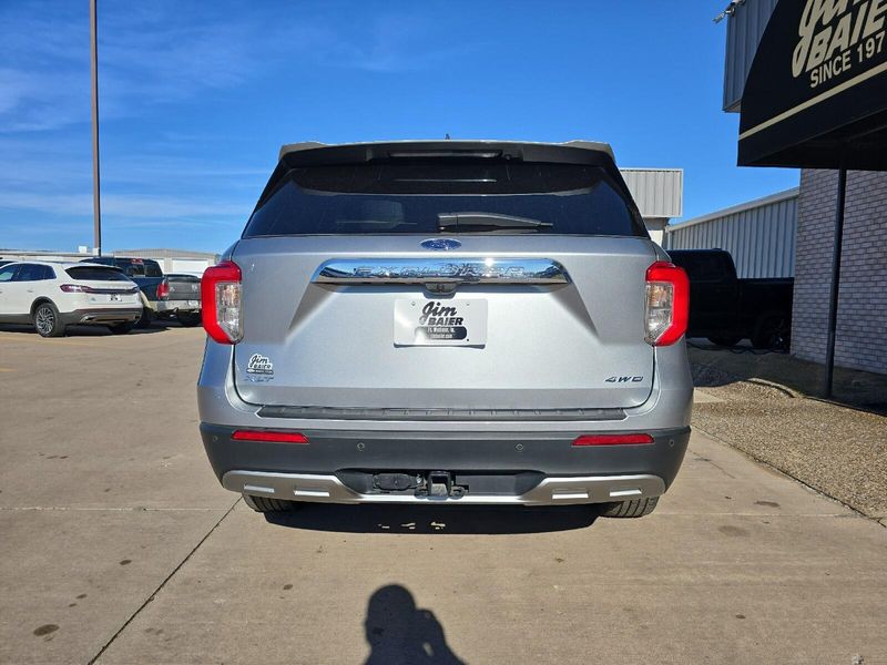2023 Ford Explorer XLTImage 7