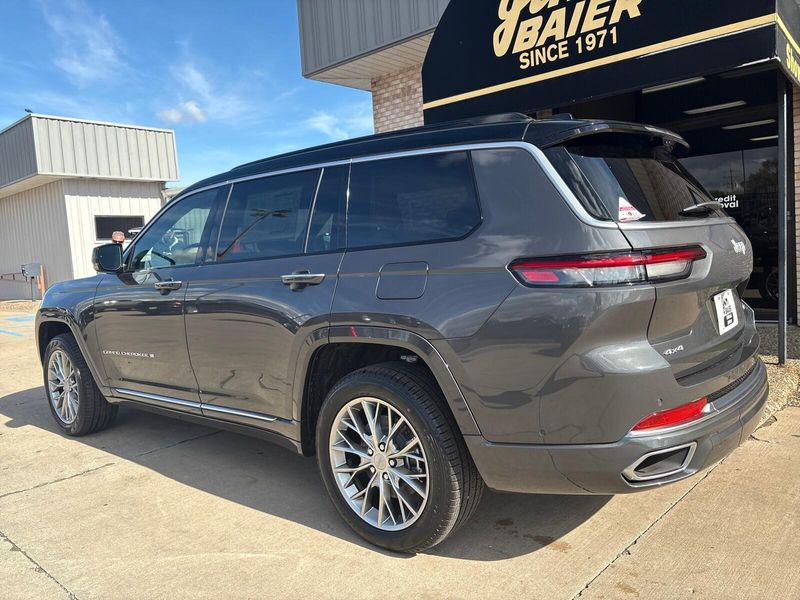 New 2025 Jeep Grand Cherokee L Summit 4x4Image 13