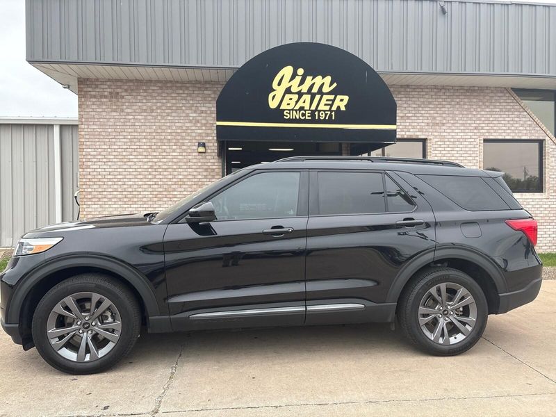 2024 Ford Explorer XLTImage 2