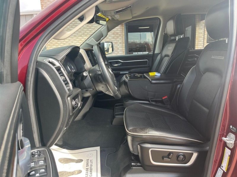 2022 RAM 1500 LaramieImage 3