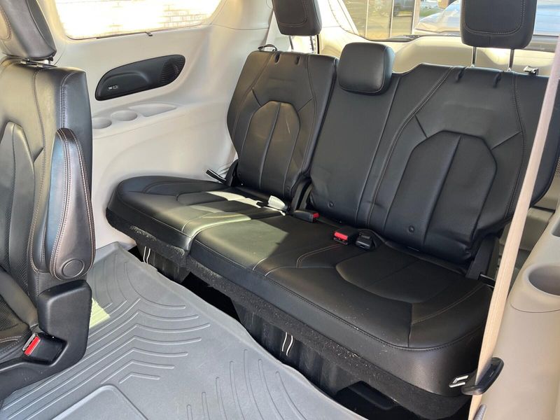 2018 Chrysler Pacifica Touring LImage 5