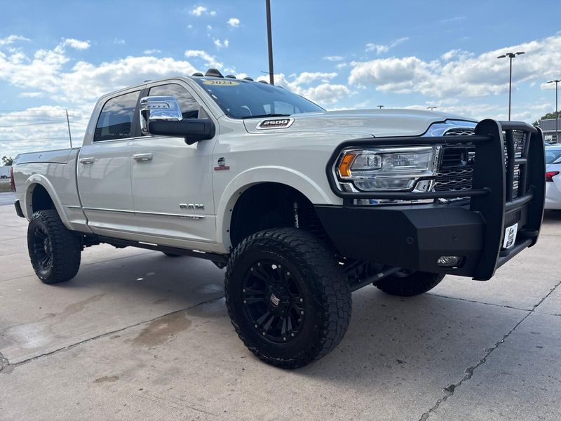 Used 2024 RAM 2500 LimitedImage 8