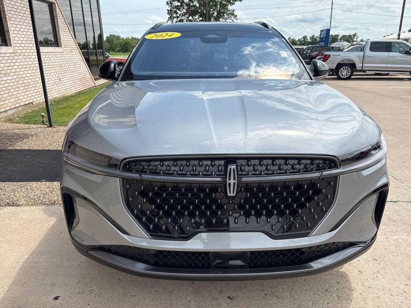 Used 2024 Lincoln Nautilus ReserveImage 7