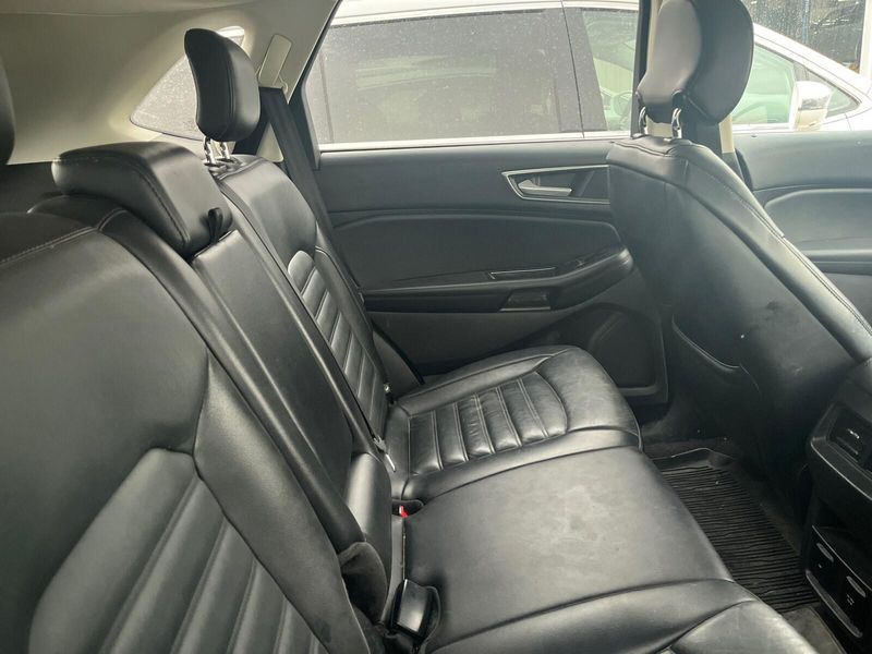 2017 Ford Edge SELImage 4