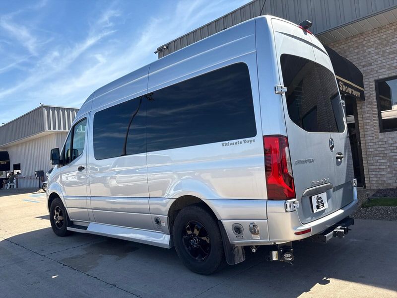 Used 2019 Mercedes-Benz Sprinter 3500XD Chassis Image 15