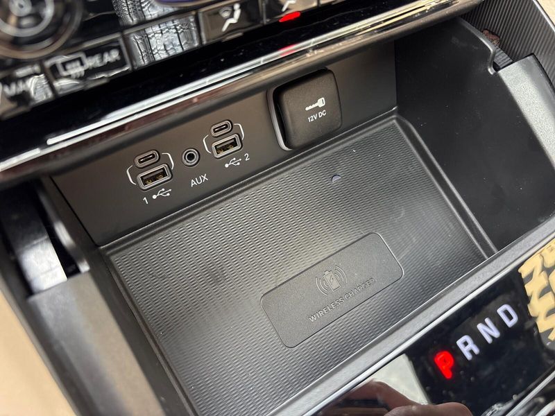New 2025 Jeep Grand Cherokee L Limited 4x4Image 18