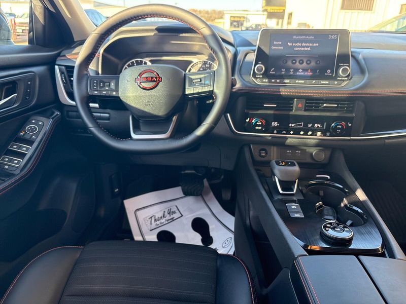 Used 2025 Nissan Rogue Rock CreekImage 5