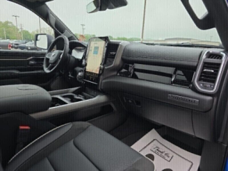 2025 RAM 1500 Laramie Crew Cab 4x4 5