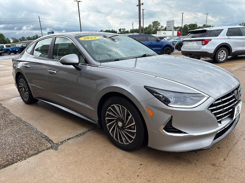 Used 2023 Hyundai Sonata Hybrid LimitedImage 7