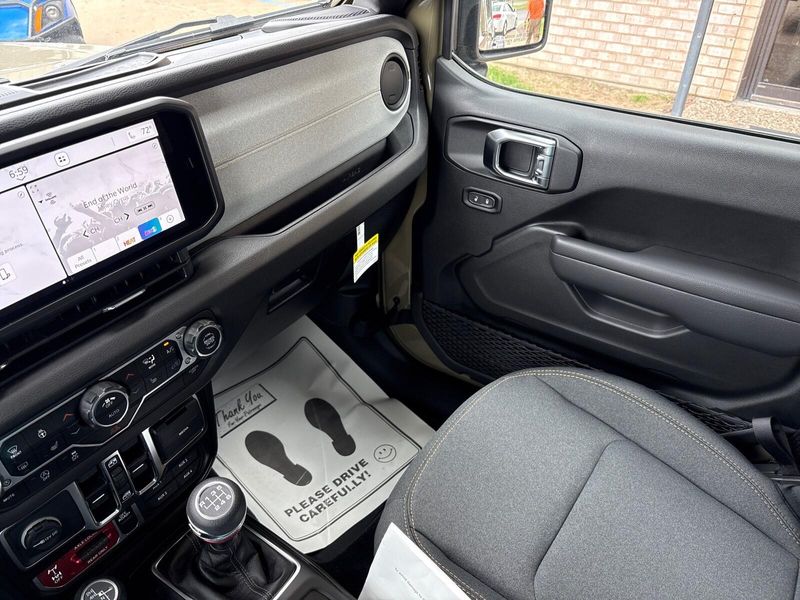 2025 Jeep Wrangler 4-door WillysImage 23