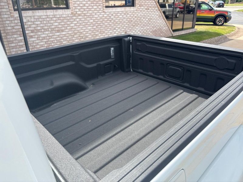 New 2025 Jeep Gladiator Nighthawk 4x4Image 12