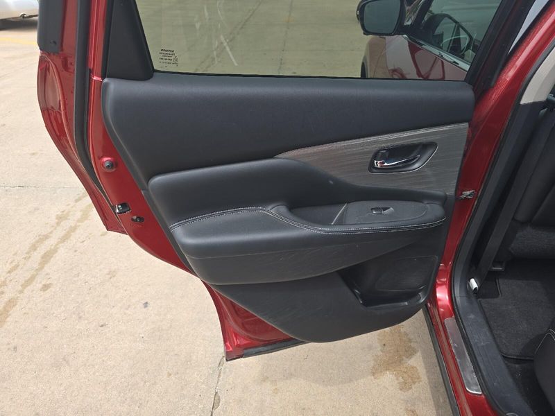 2016 Nissan Murano PlatinumImage 14