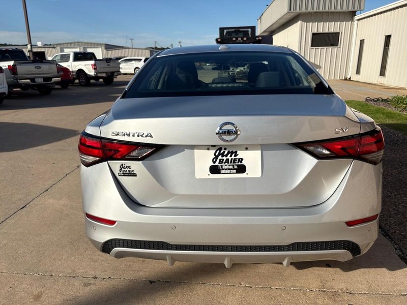 Used 2022 Nissan Sentra SVImage 9