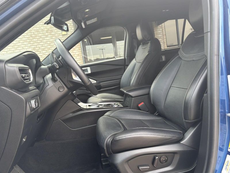 Used 2022 Ford Explorer STImage 3