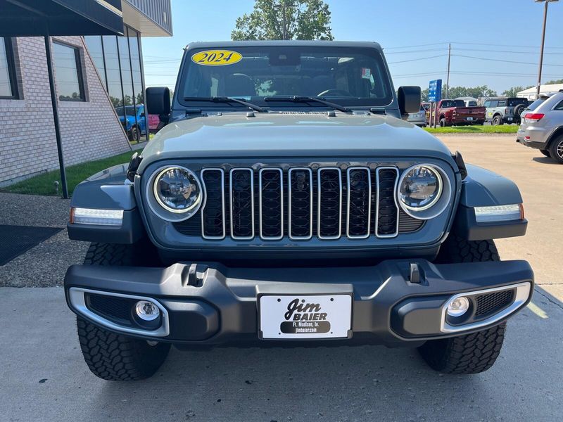 2024 Jeep Wrangler 4-door SaharaImage 7