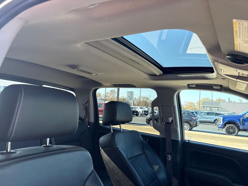 Used 2017 GMC Sierra 1500 SLTImage 8