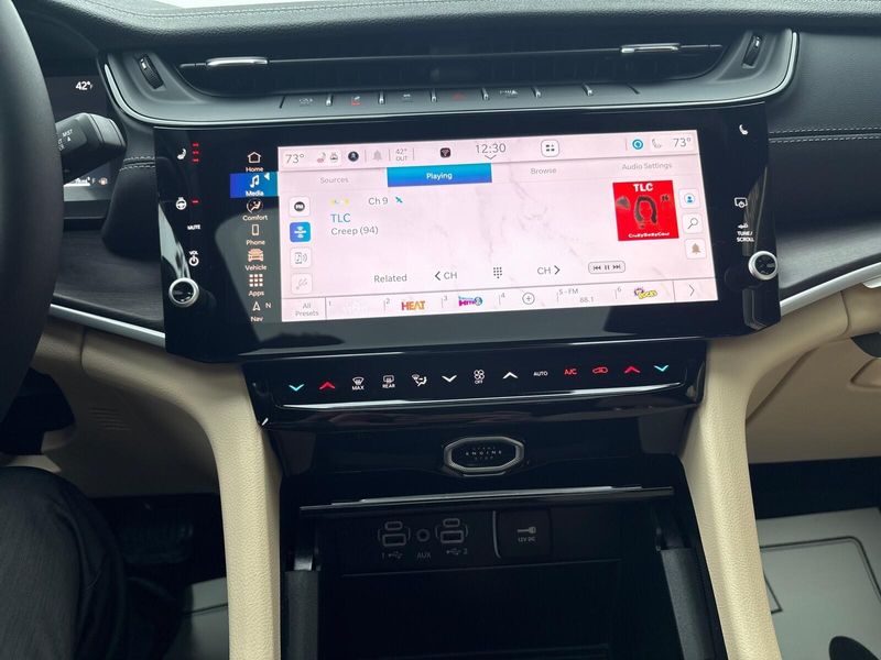 New 2026 Jeep Grand Cherokee Limited 4x4Image 17