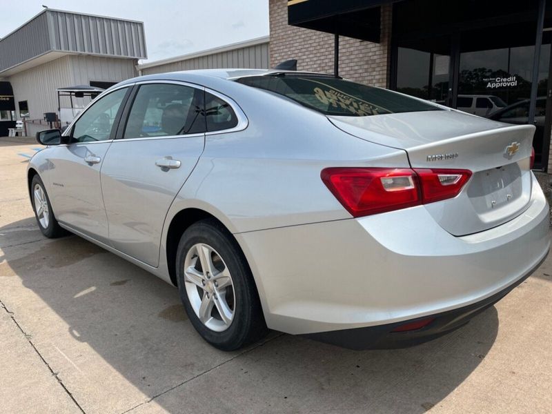 2021 Chevrolet Malibu LSImage 10