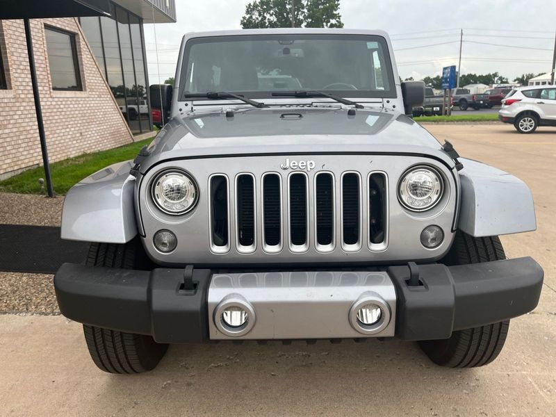 2017 Jeep Wrangler Unlimited SaharaImage 6