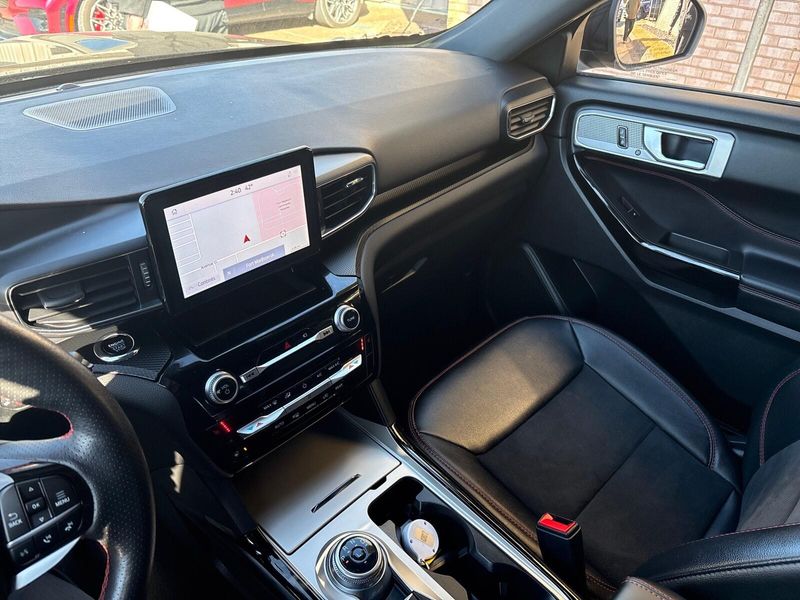 Used 2023 Ford Explorer ST-LineImage 19