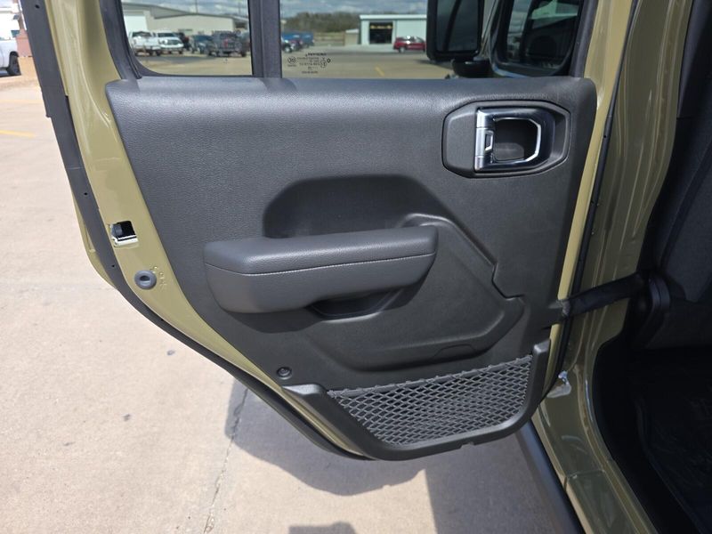2025 Jeep Wrangler 4-door WillysImage 20