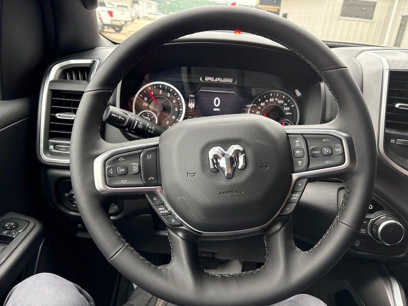 2025 RAM 1500 Big Horn Crew Cab 4x4 5