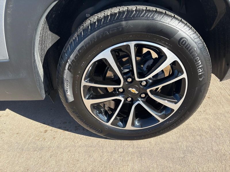 Used 2025 Chevrolet Trailblazer LTImage 11