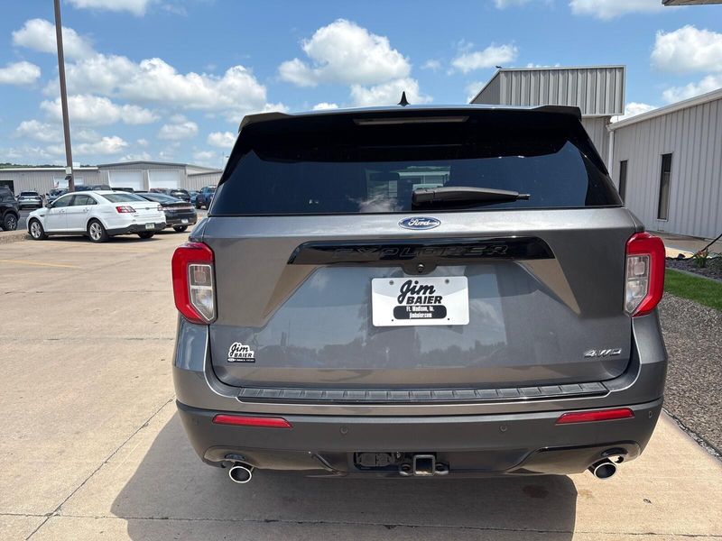 Used 2022 Ford Explorer ST-LineImage 11