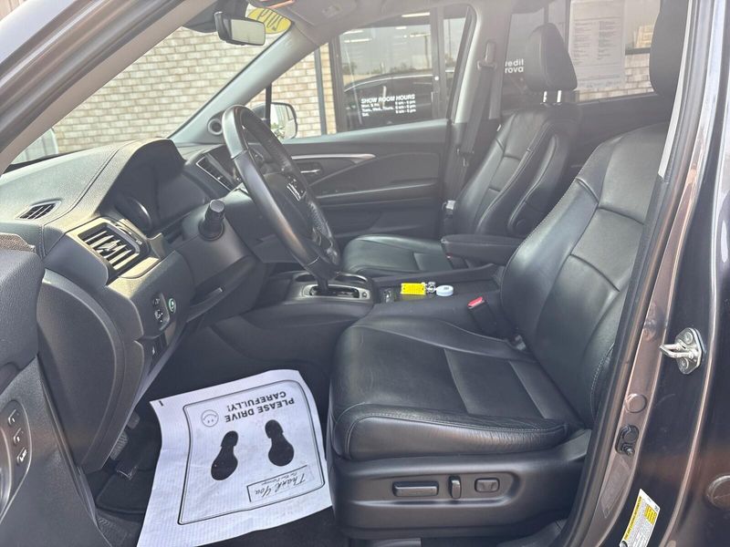 2019 Honda Pilot EX-LImage 3