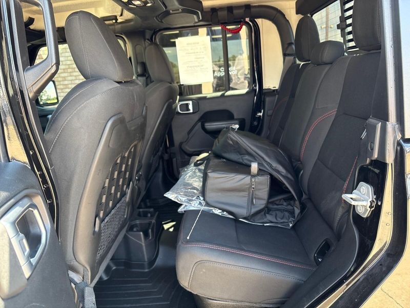 Used 2020 Jeep Gladiator RubiconImage 4