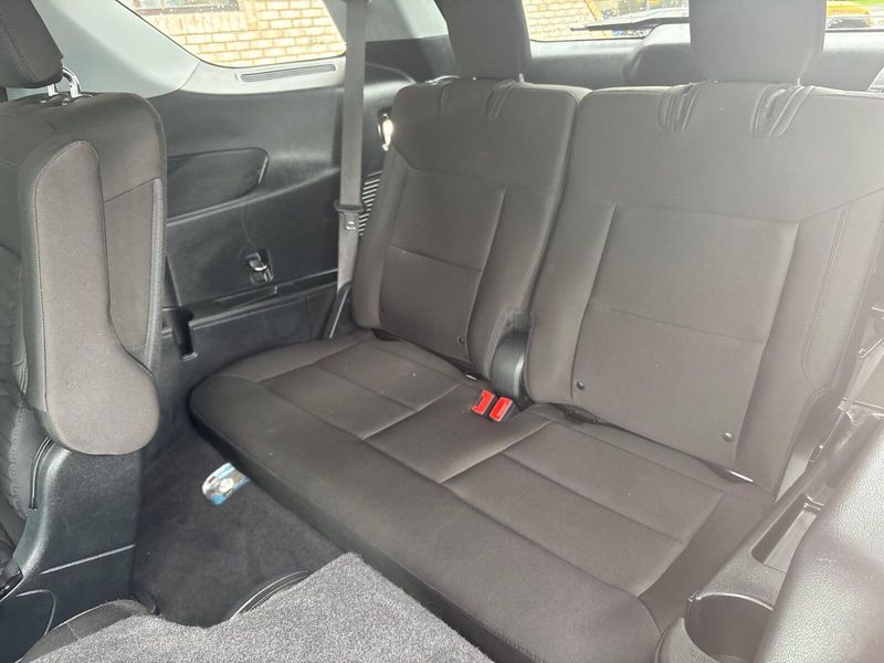 Used 2021 Ford Explorer XLTImage 5