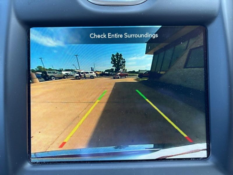 Used 2021 Chrysler 300 Touring LImage 20