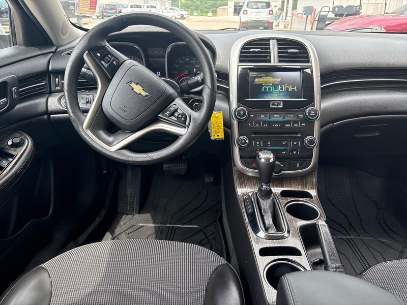 Used 2015 Chevrolet Malibu LTImage 5
