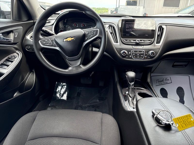 2022 Chevrolet Malibu LTImage 6
