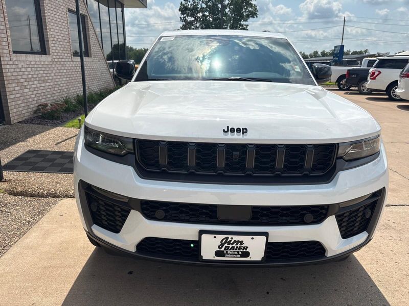 New 2026 Jeep Grand Cherokee 85th Anniversary Edition 4x4Image 7