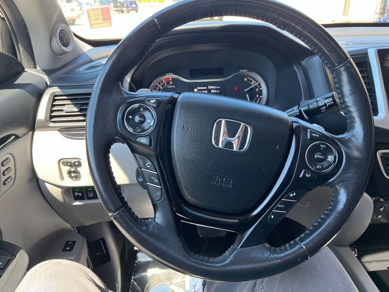 2017 Honda Pilot EliteImage 18
