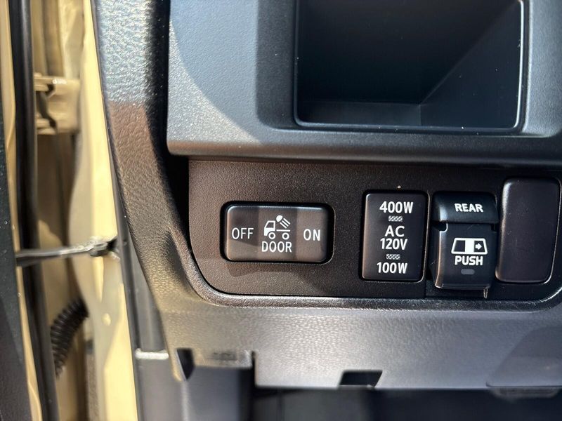 Used 2017 Toyota Tacoma TRD Off RoadImage 15