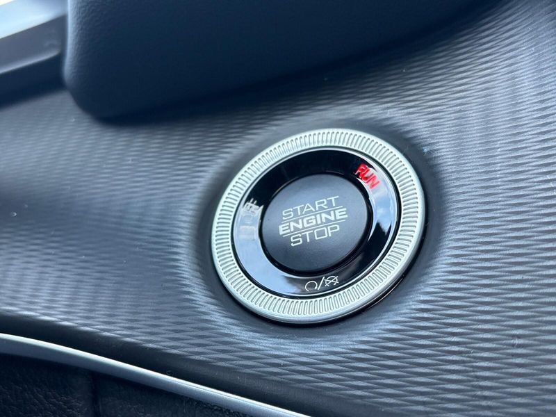 New 2025 Jeep Grand Cherokee Laredo X 4x4Image 21