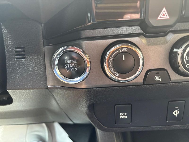 Used 2017 Toyota Tacoma TRD Off RoadImage 21