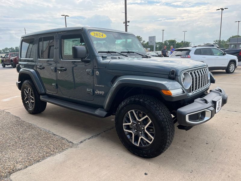 2024 Jeep Wrangler 4-door SaharaImage 7