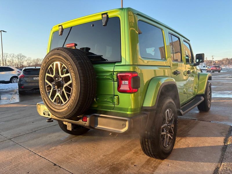 New 2026 Jeep Wrangler 4-door SaharaImage 8