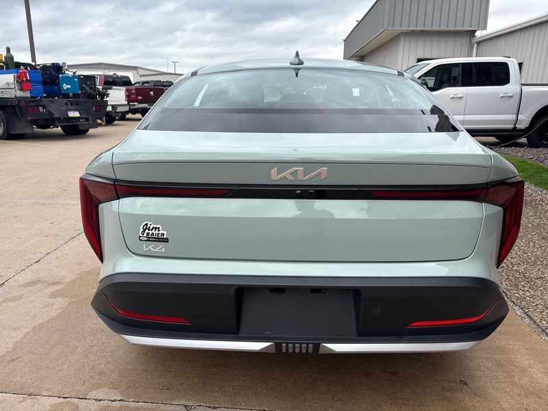 Used 2025 Kia K4 LXImage 9