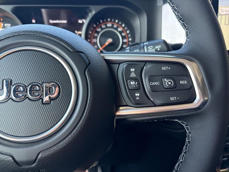 New 2026 Jeep Wrangler 4-door SaharaImage 5