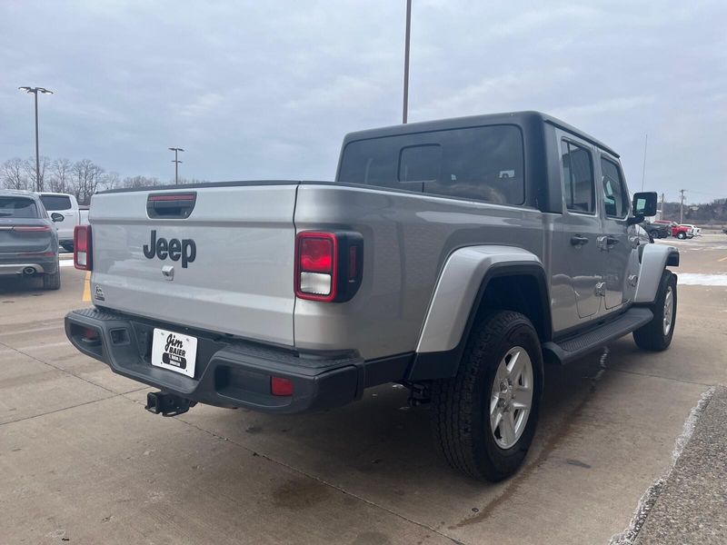 2022 Jeep Gladiator Sport SImage 8