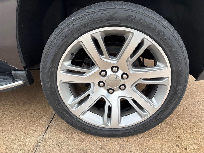 Used 2016 Cadillac Escalade Luxury CollectionImage 13