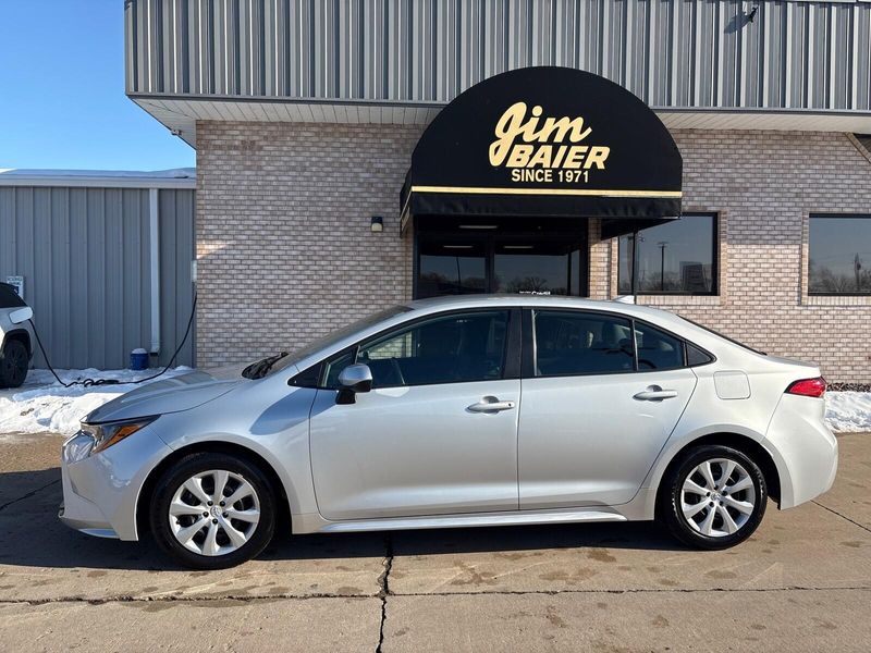 Used 2023 Toyota Corolla LEImage 2