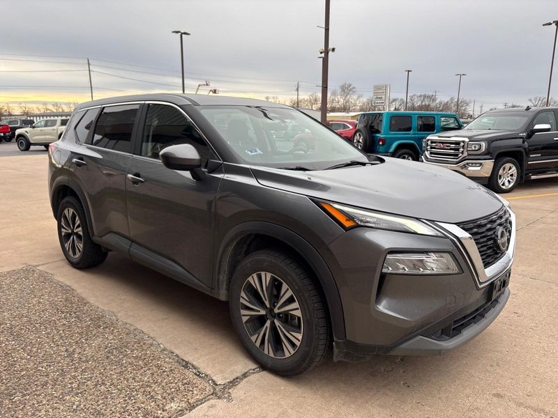 Used 2023 Nissan Rogue SVImage 7