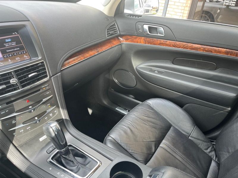 2019 Lincoln MKT ReserveImage 23