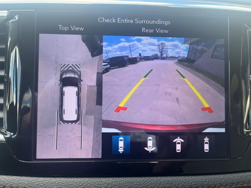 2018 Chrysler Pacifica LimitedImage 23